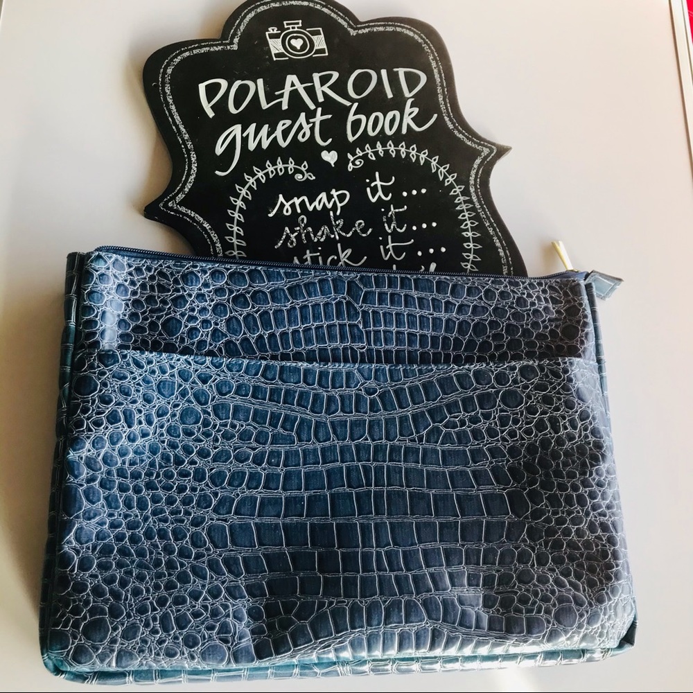 QVC blue animal print portfolio vinyl polyester